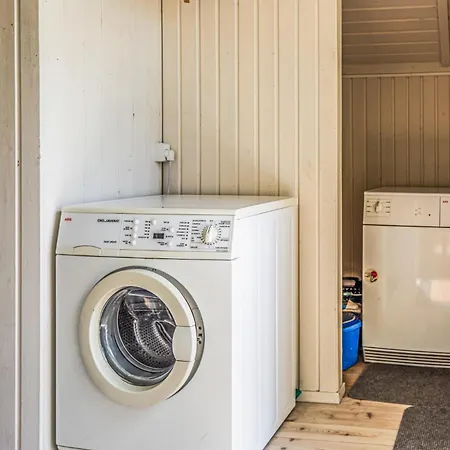 Dom wakacyjny Three-bedroom In Skalskor *