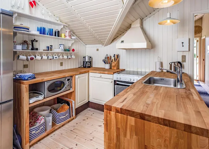 Three-bedroom In Skalskor