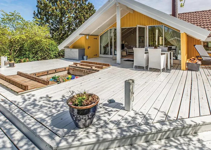 Three-bedroom In Skalskor Skælskør